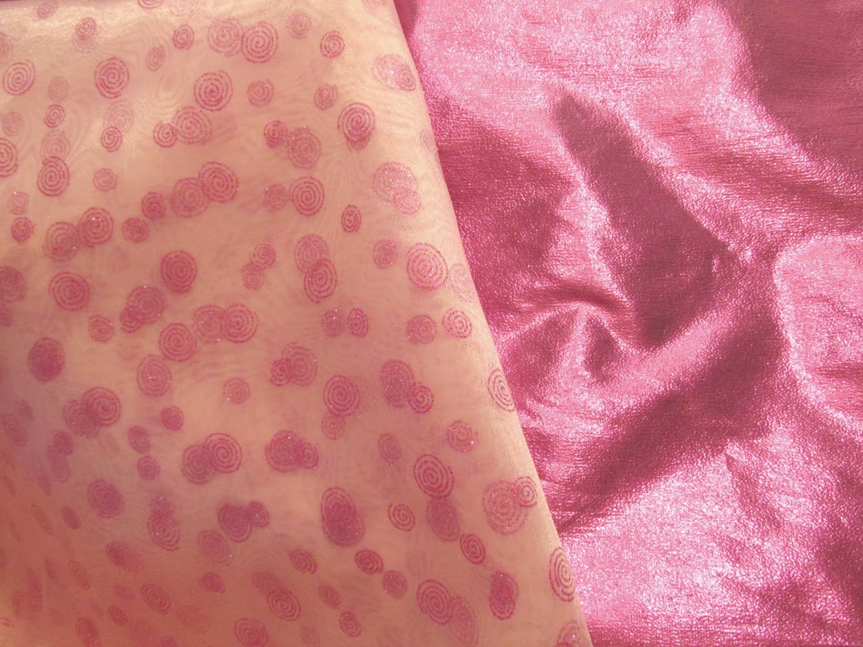 Glittery Roses Christmas Wreath Crafts a la mode