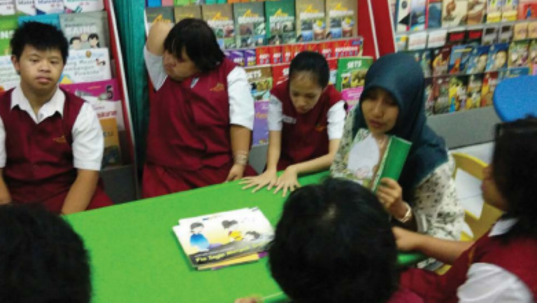 Panduan Gerakan Literasi Sekolah Untuk Jenjang SLB