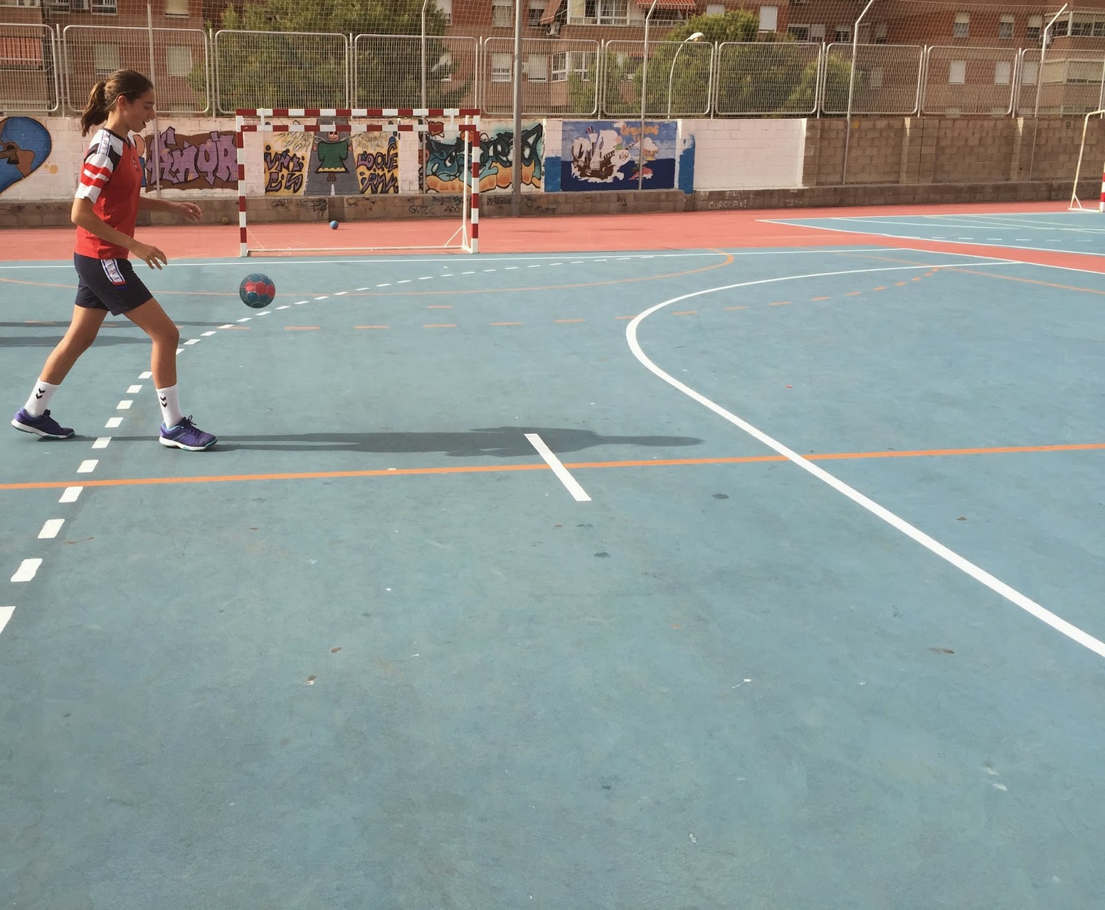 Initiation Handball What to know about steps and bouncing in handball?