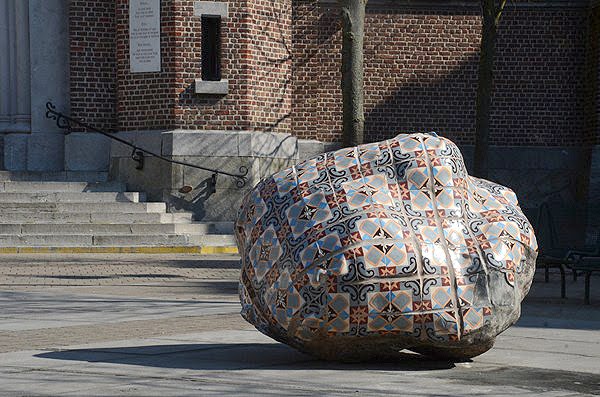 art with hand crafted tiles in portugal