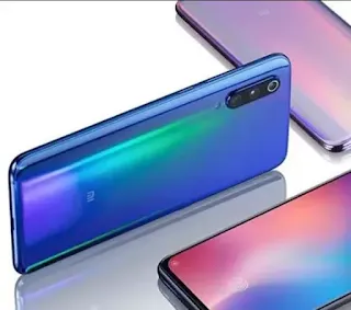 hp 4 kamera handphone dengan teknologi quad camera