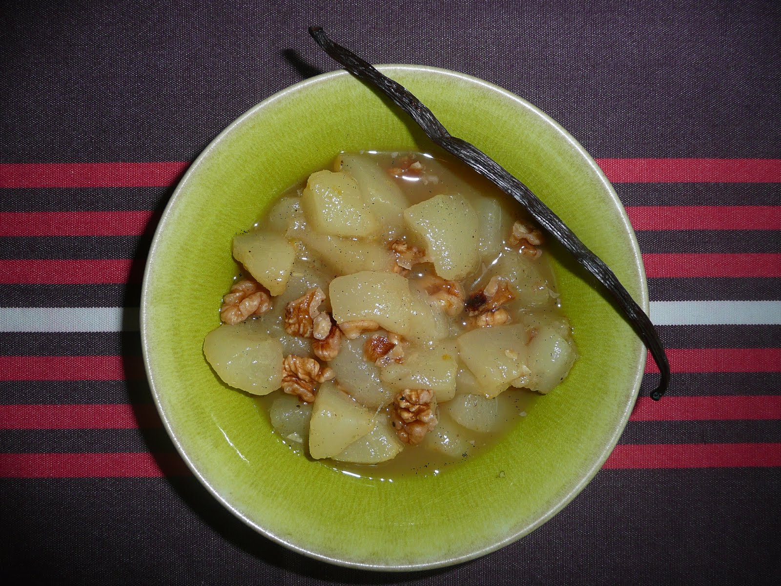 Petits cahiers en cuisine Compote de poires aux noix