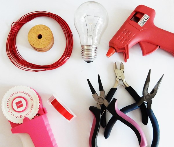 DIY : Upcycler une ampoule pour la Saint Valentin