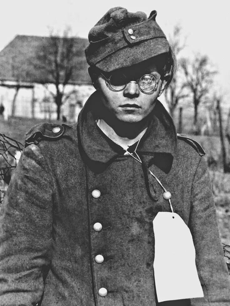 29 Vintage Photos of Child Soldiers in World War II ~ Vintage Everyday
