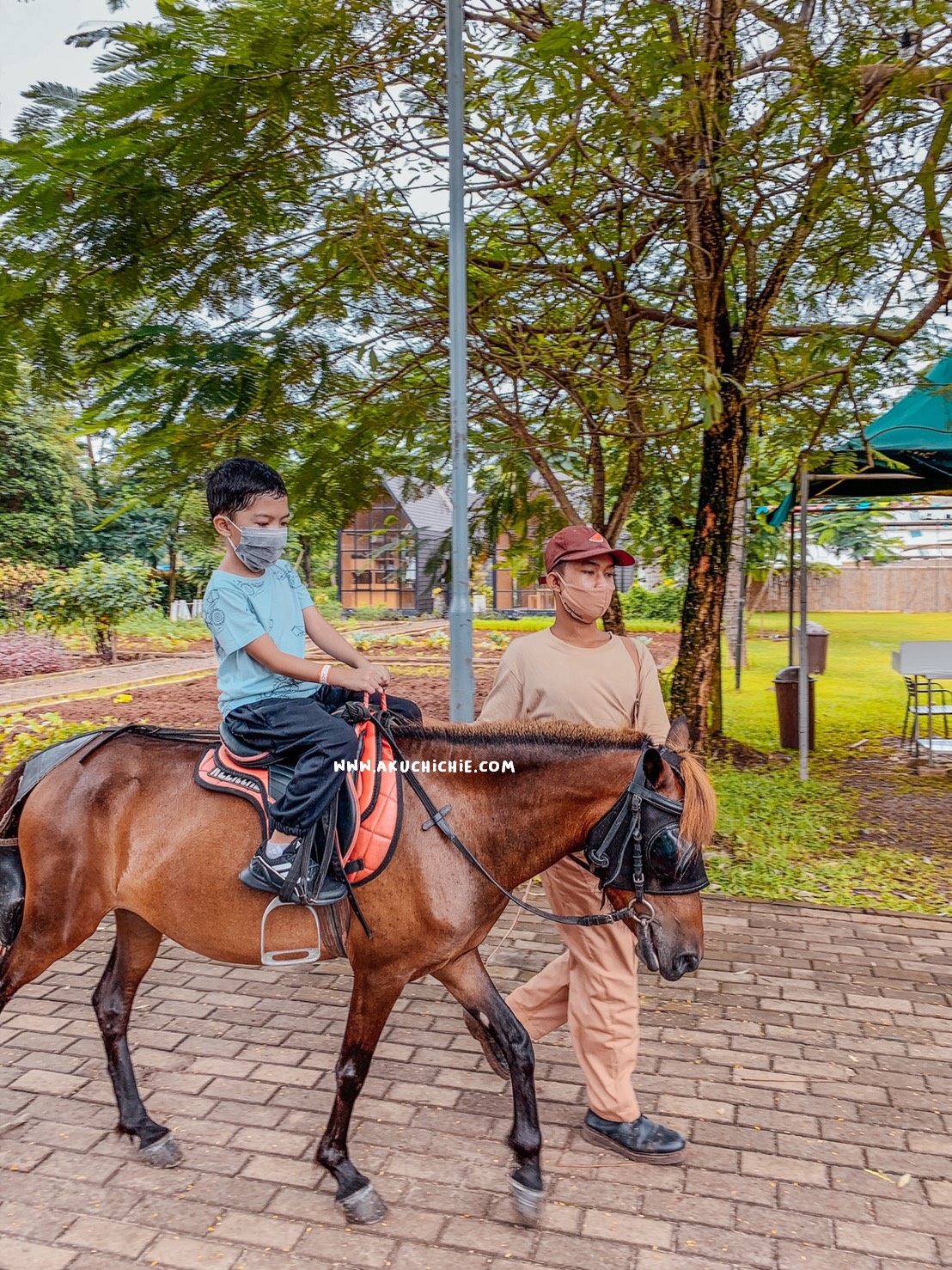 akuchichie bermain ke scientia square park saat pandemi