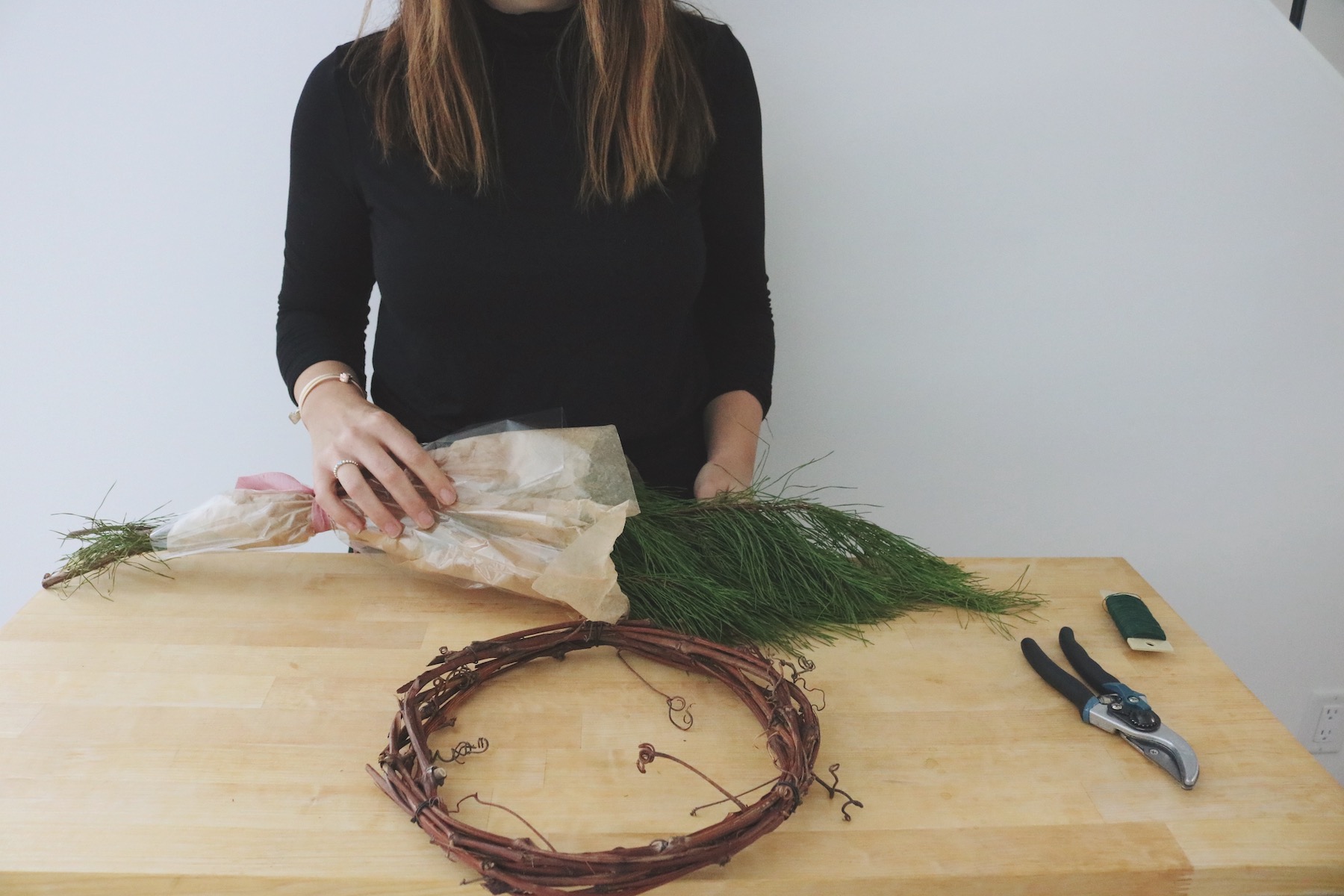 diy winter wreath getting started