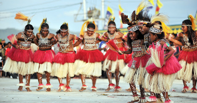 Pakaian Adat Papua Pakaian Adat Papua