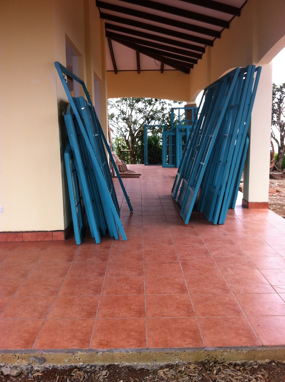 Costa Rica Rose: Windows and Doors, Windows and Doors!