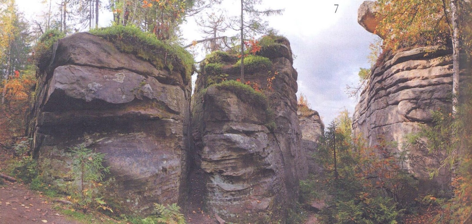 каменный город и шумихинские скалы. каменный город пермский край. каменный город пермский край. легенда о каменном городе в пермском крае. образовательный центр каменный город логотип.