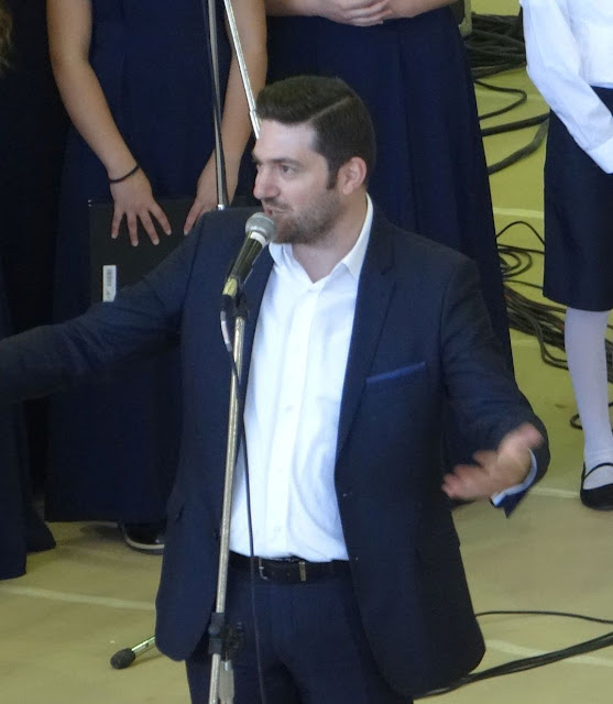 ΒΗΜΑ...τίζοντας: Μία ξεχωριστή εκδήλωση από τα τρία Δημοτικά σχολεία του Αιγινίου ΒΗΜΑ...τίζοντας: Μία ξεχωριστή εκδήλωση από τα τρία Δημοτικά σχολεία του Αιγινίου