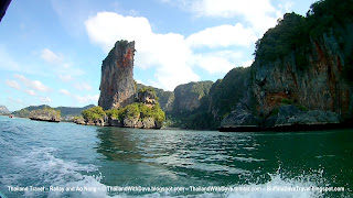 Longtail boat ride from Ao Nang to Railay - beautiful cliffs