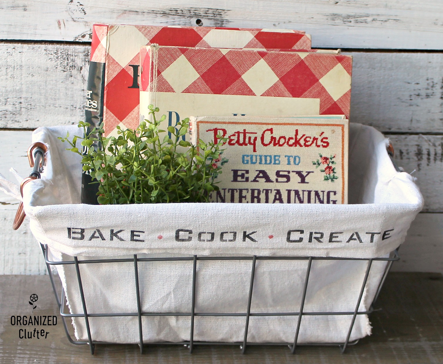 Thankgiving Hostess & Christmas Gift Ideas With Old Sign Stencils