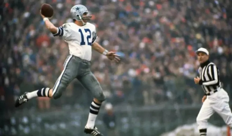 Roger Staubach replaced Craig Morton in 1971 and led the Cowboys to victory in Super Bowl VI.