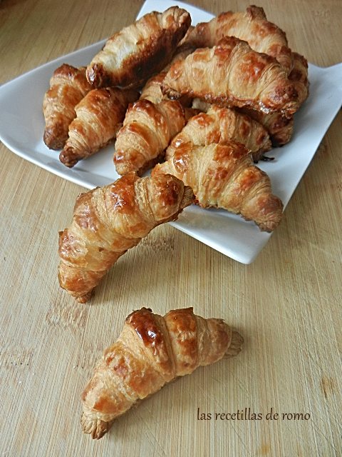 Mini croissants de hojaldre