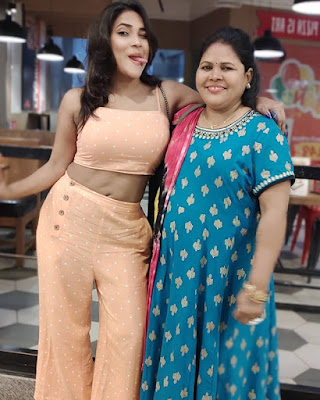 Mahi Kamla with mother