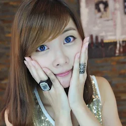 Jung Se On Lovely in Mini Skirt Foto 7
