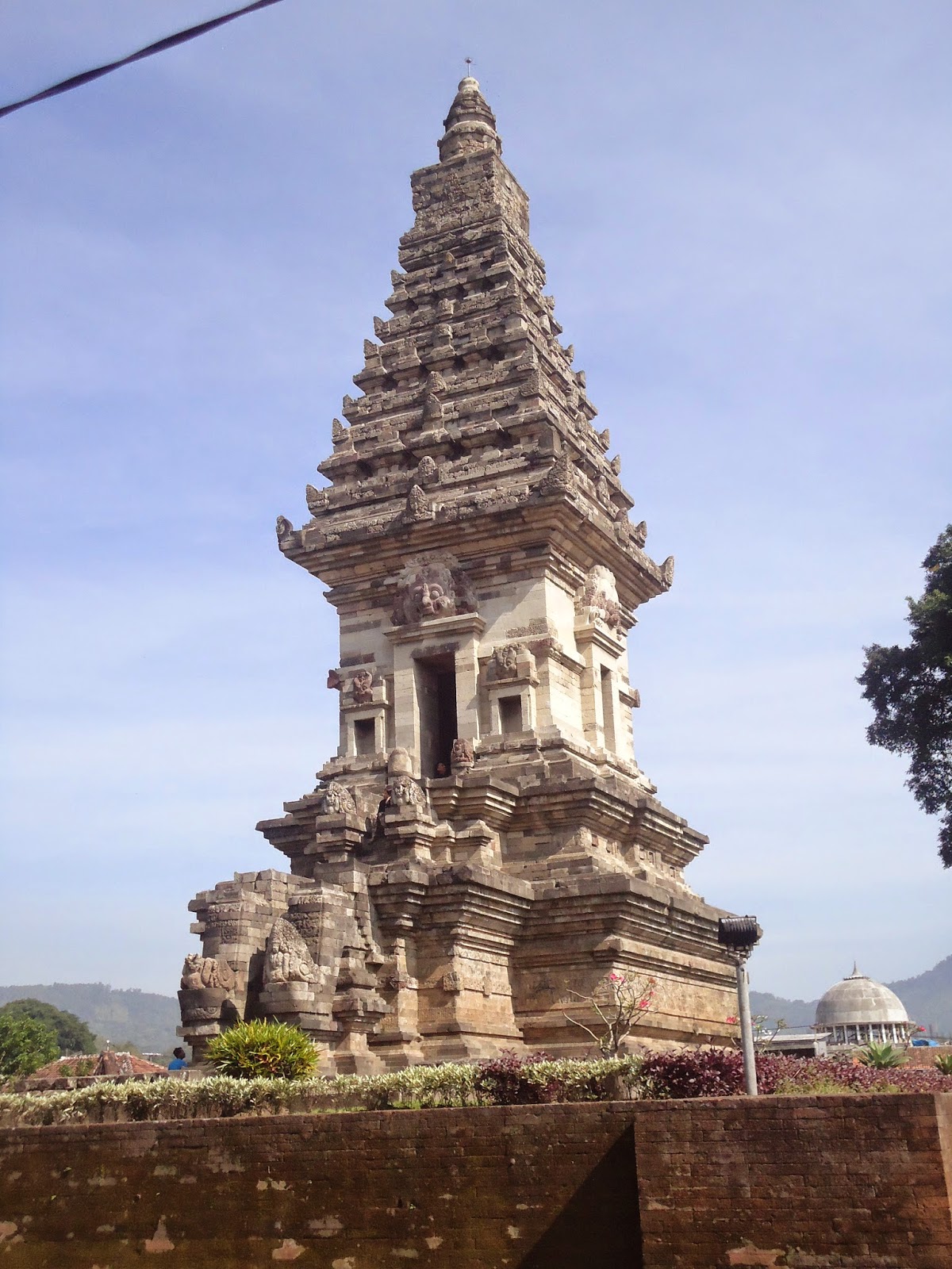 Candi Jawi ; Eksotis, Namun Sering DIlewatkan