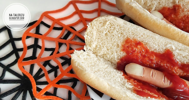 Hot dogi z wkładką ludzką na Halloween