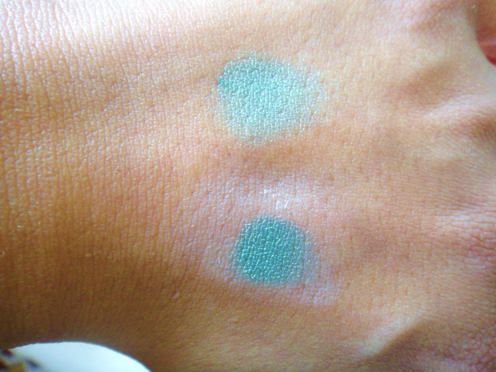 thePURPLEspirit NYX hd eyeshadow base swatches and review