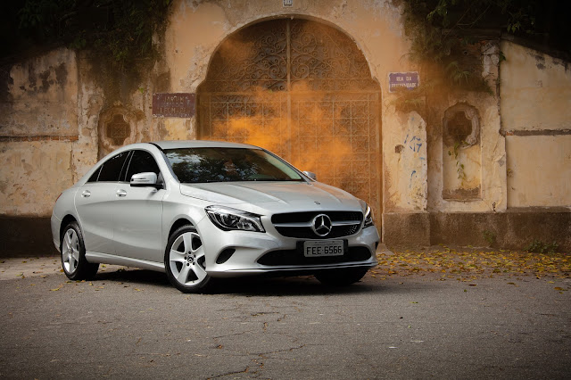 Mercedes-Benz CLA 180 leva a família à liderança do segmento