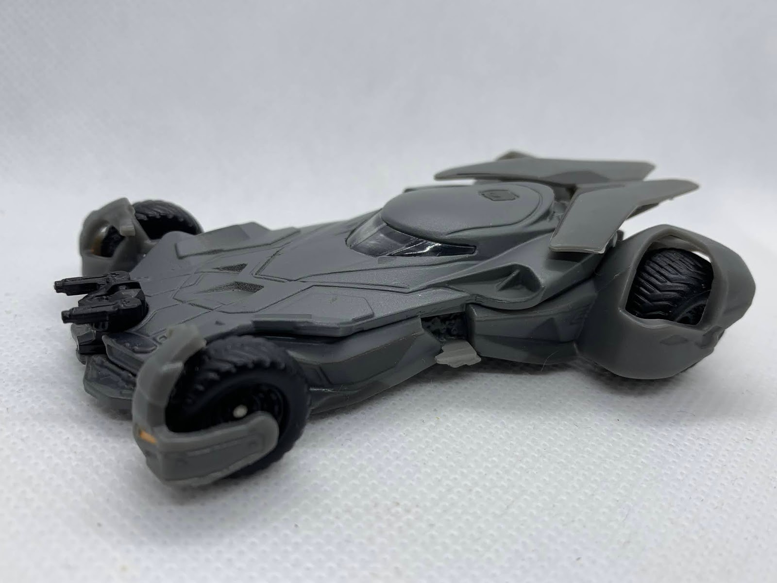 Batmobile Diecast Collection JME BATMOBILE (BvS) Hot Wheels