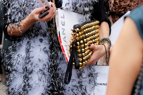 studded bag street style