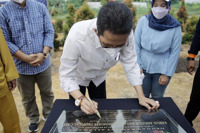Amsakar Lakukan Silahturahmi dengan Masyarakat Kampung Terih Nongsa Amsakar Lakukan Silahturahmi dengan Masyarakat Kampung Terih Nongsa