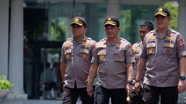 Kapolri Jenderal Tito Karnavian Merapat ke Istana, Jadi Menteri? Kapolri Jenderal Tito Karnavian Merapat ke Istana, Jadi Menteri?