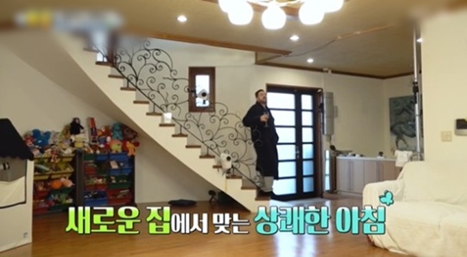 이 이미지는 대체 속성이 비어있습니다. 그 파일 이름은 1.jpg입니다