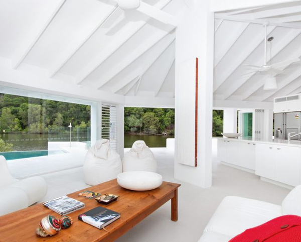 Vigas de Techo Abovedado en Blanco Intenso Crean Drama!