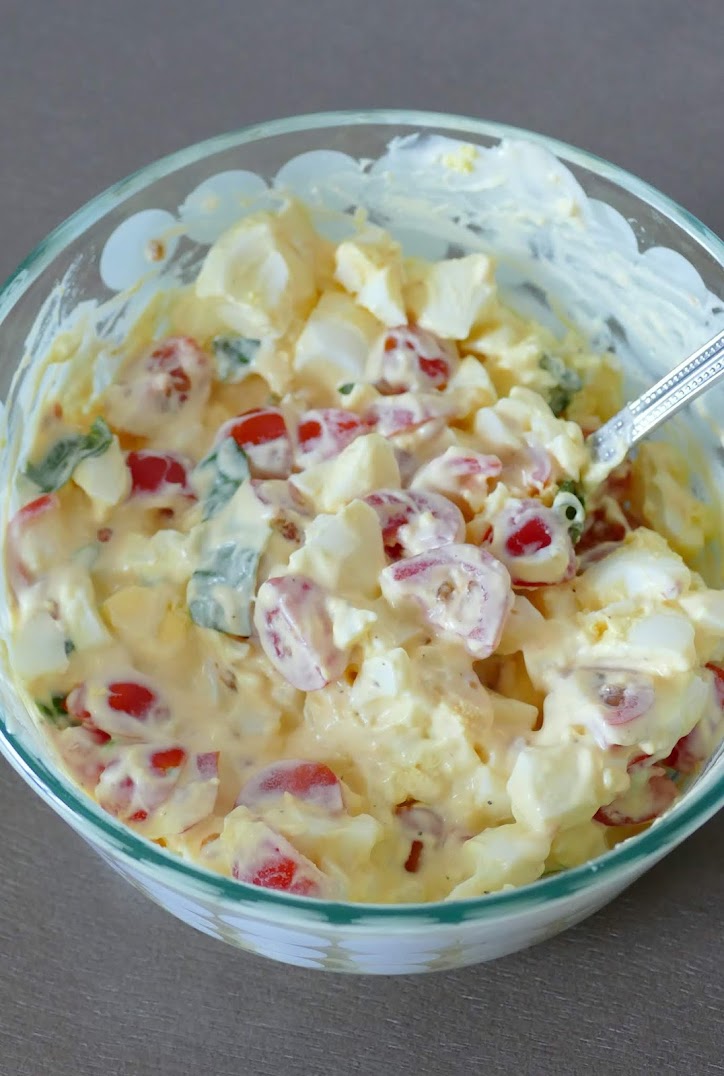 Tomato Basil Egg Salad Sandwich Recipe