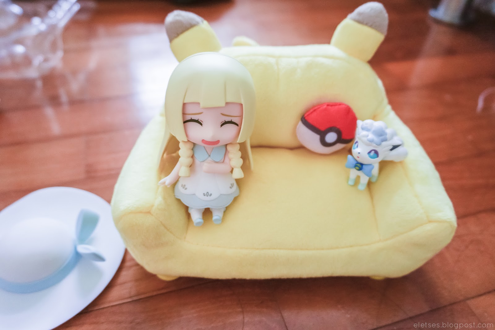 Pikachu Sofa with Lillie Nendoroid