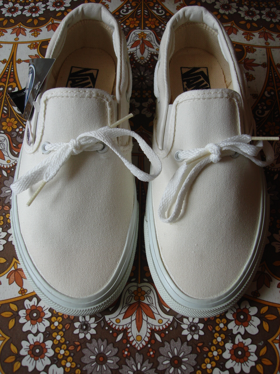 theothersideofthepillow vintage VANS white white style 72 LACEY slip