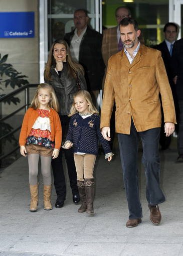 King Juan Carlos underwent an operation on his left hip. Princess Letizia, Prince Felipe, Princess Leonor and Princess Sofia