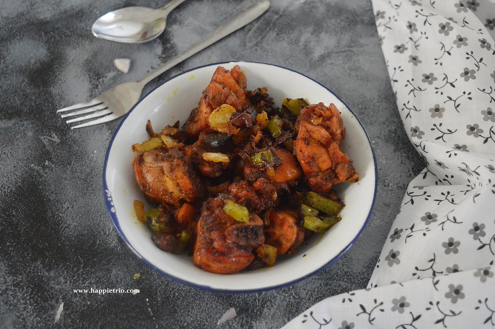 Sautéed Chicken with Onions and Capsicum Cook with Sharmila