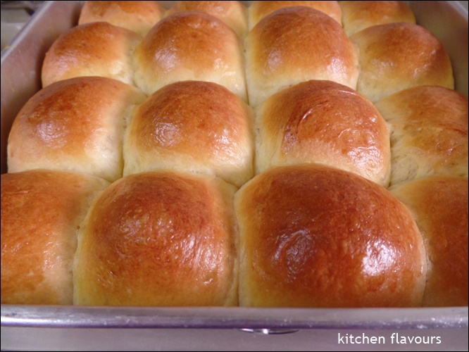 Rich Dinner Rolls