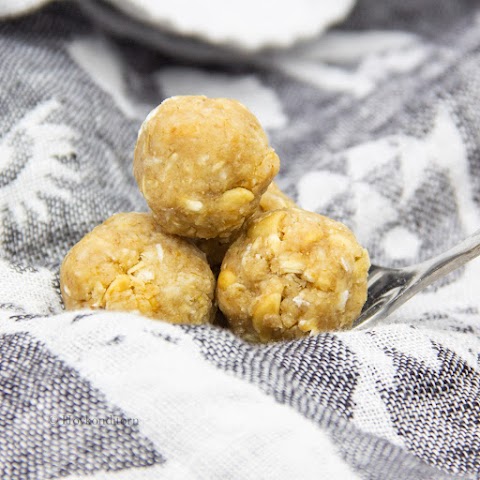 Oat Peanut Butter Bites