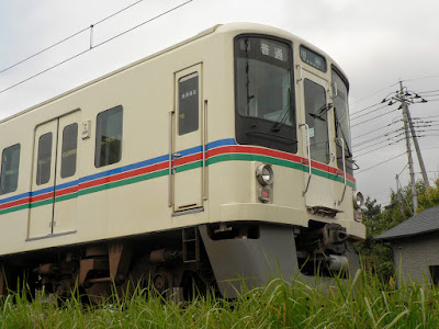 秩父線寄居駅付近で折り返す4000系