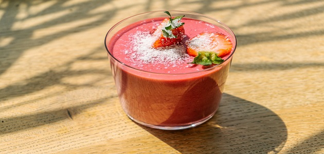 Best-Homemade-Protein Drink-Building-Muscle-Smoothie-Strawberry-Chia-High-Protein health care food nutrition diet