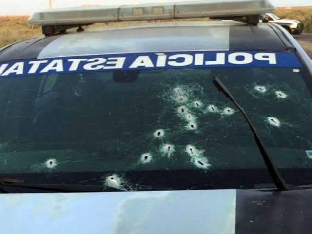 Asesinan a tres policías estatales durante emboscada en Valparaíso