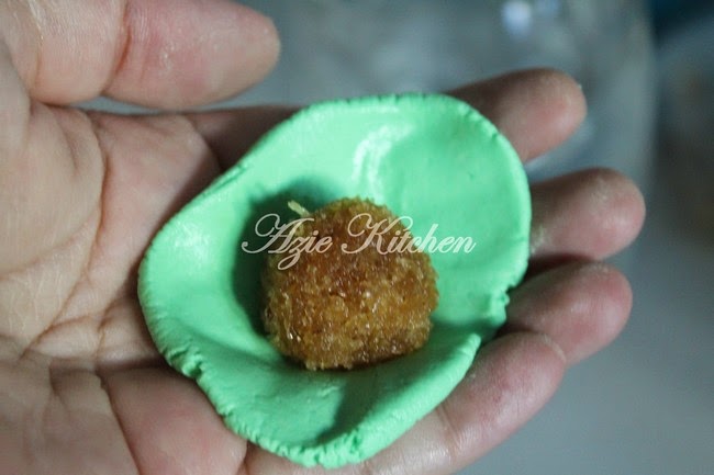 Kuih Badak Berendam