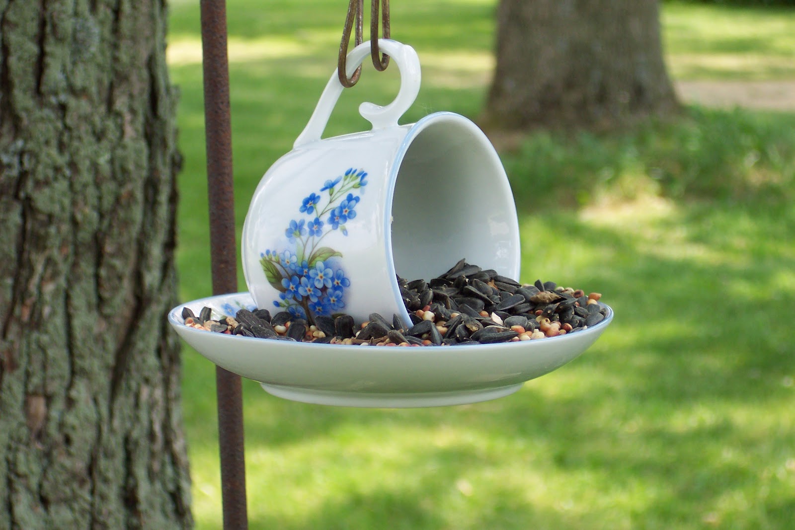 Creative Home Expressions Teacup Bird Feeder