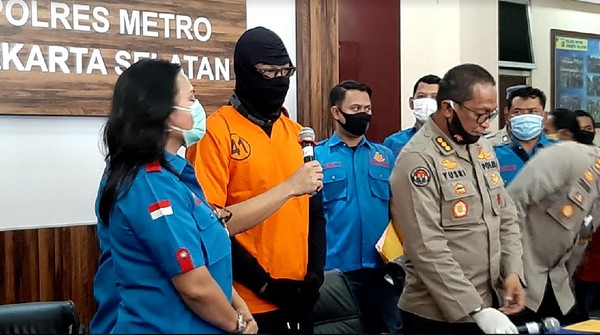 Ditangkap karena Narkoba, Dwi Sasono Terancam 5 Tahun Penjara Ditangkap karena Narkoba, Dwi Sasono Terancam 5 Tahun Penjara