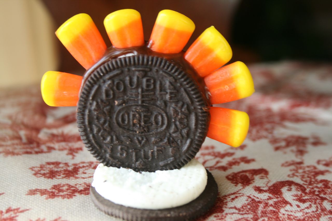 Recipe Shoebox: Cooking with Kids (Thanksgiving): Oreo Turkey Treats
