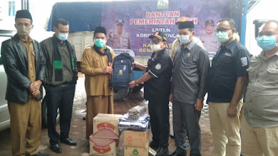 Dinas sosial Aceh Salurkan Bantuan Untuk Masyarakat Korban Bencana Banjir Dan Tanah longsor Di Kabupaten Bener Meriah