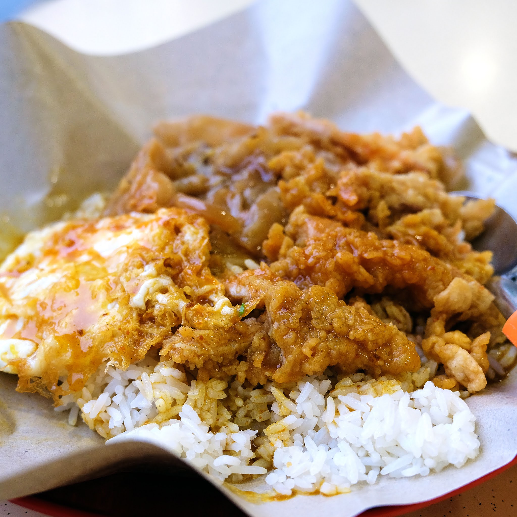 10 Hainanese Curry rice 咖哩饭 to try in Singapore!