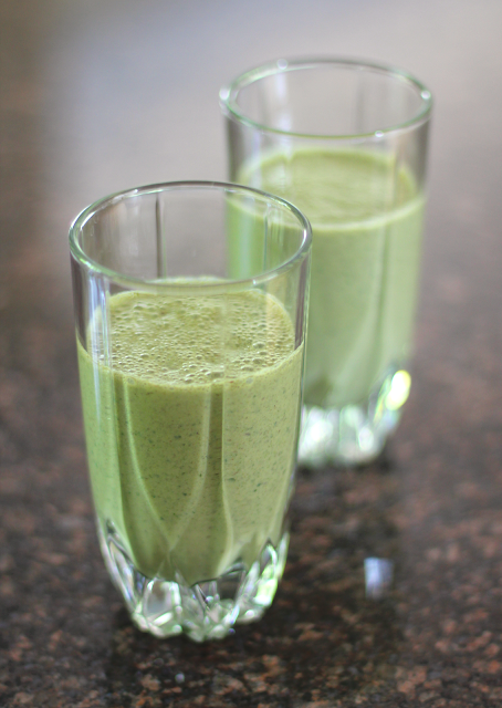 Healthy Green Monster Smoothie