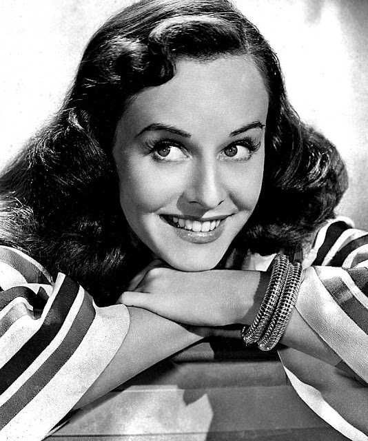 Paulette_Goddard-publicity-2.jpg