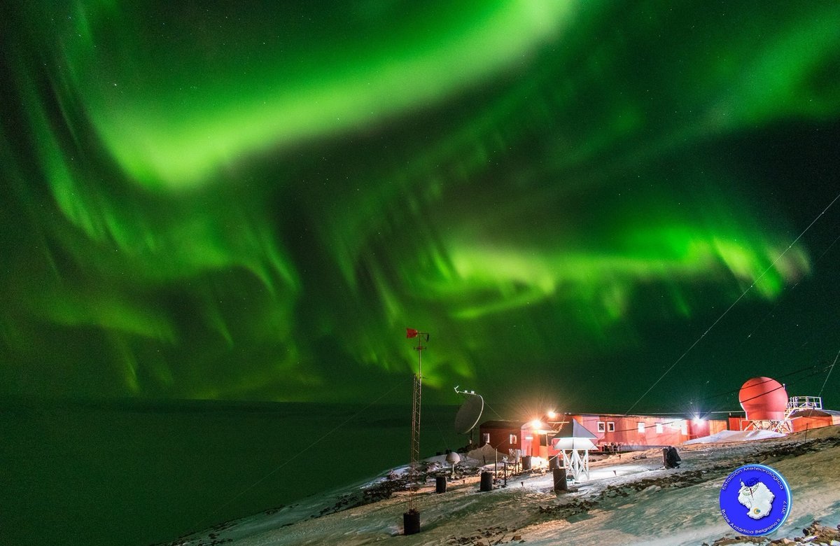 Antártida Argentina Hermosas imágenes de la Aurora Austral en la Base