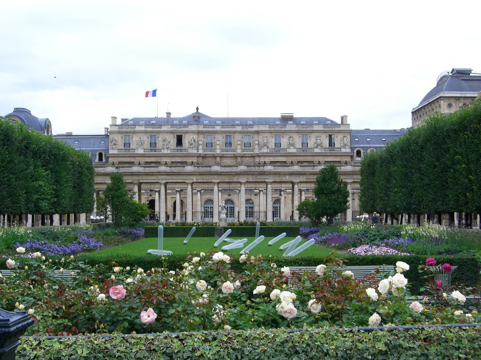 palais royal paris visit